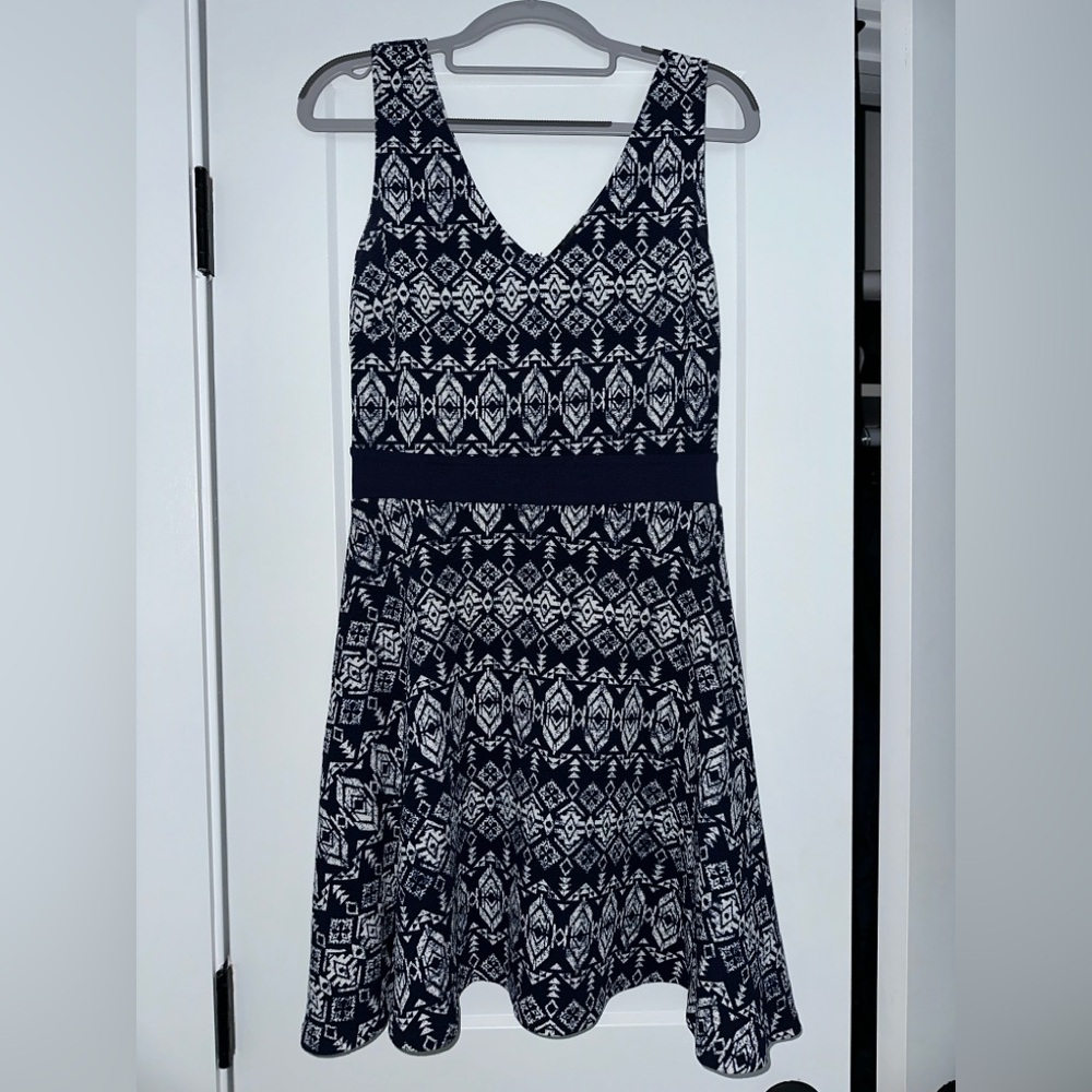 Bloomingdale’s AQUA Elegant Navy and White Patterned Dress